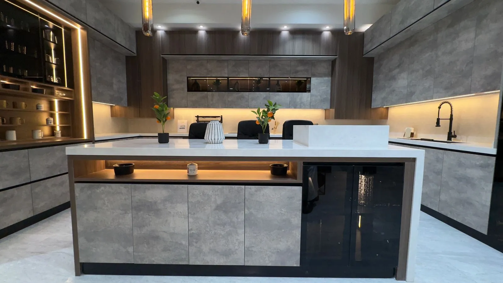 خدمة تركيب وتشطيب مطابخ احترافية